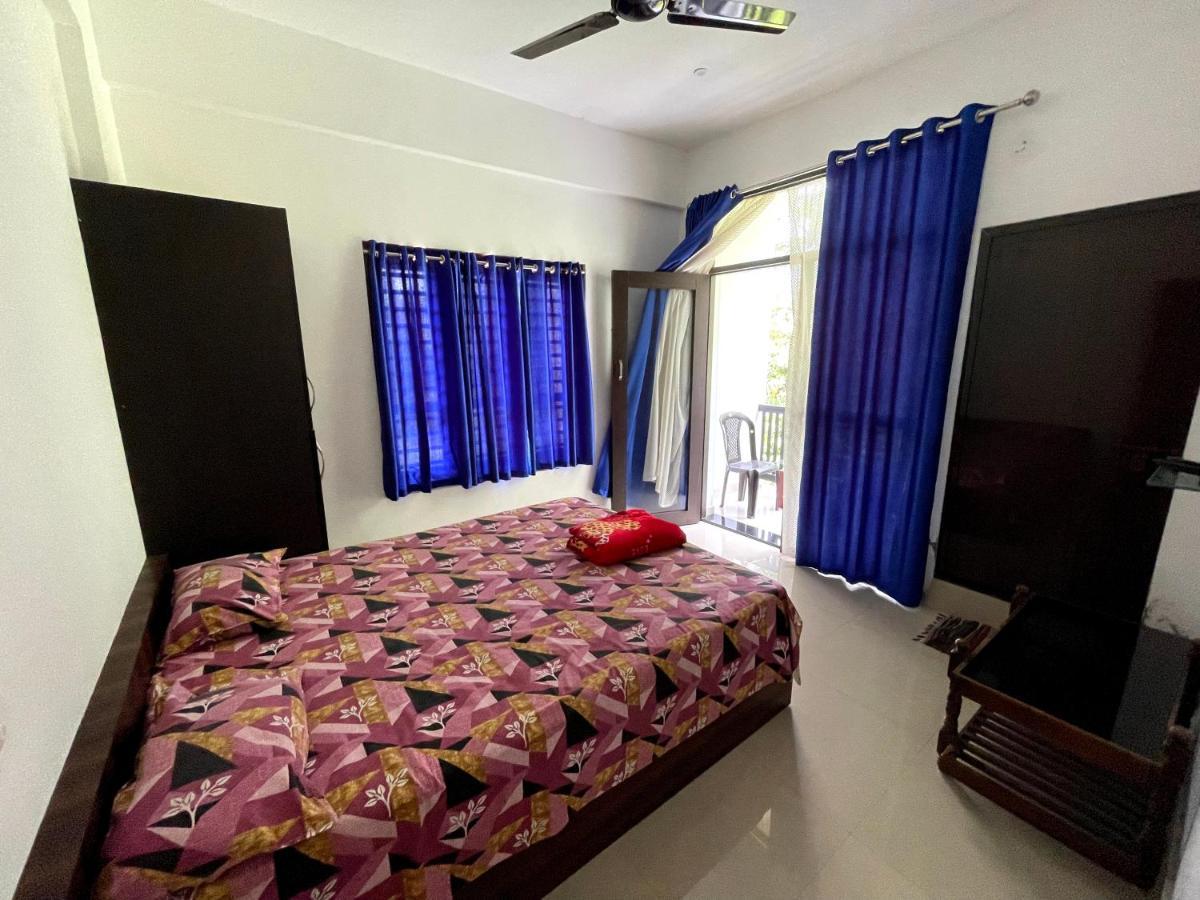 Dakshinakasi Guest House Thirunelly Exterior photo