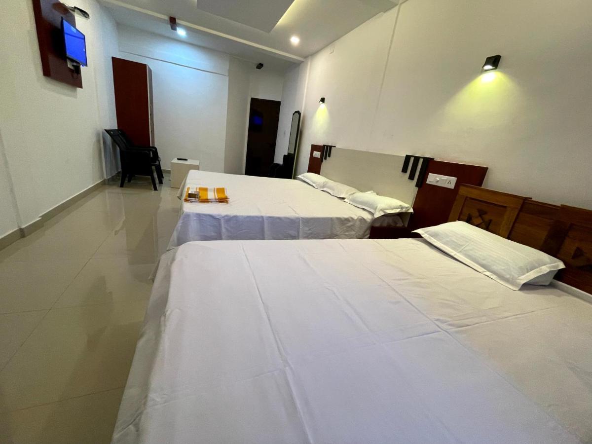 Dakshinakasi Guest House Thirunelly Exterior photo