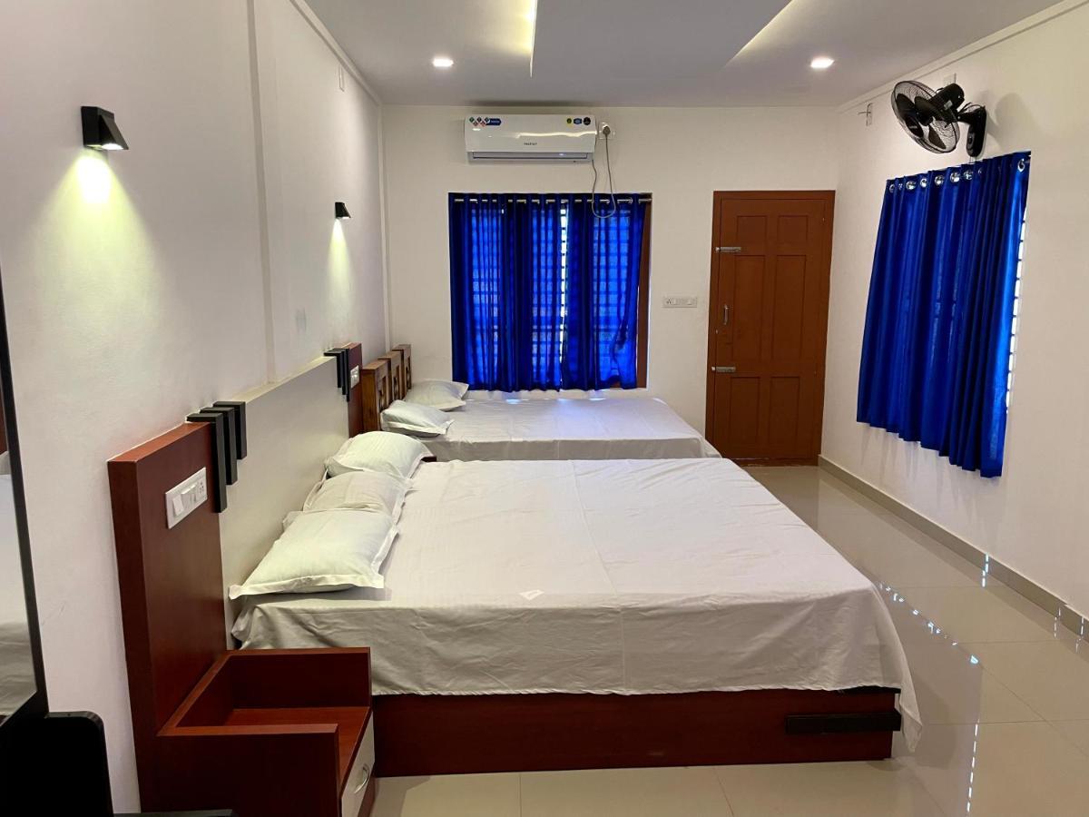 Dakshinakasi Guest House Thirunelly Exterior photo