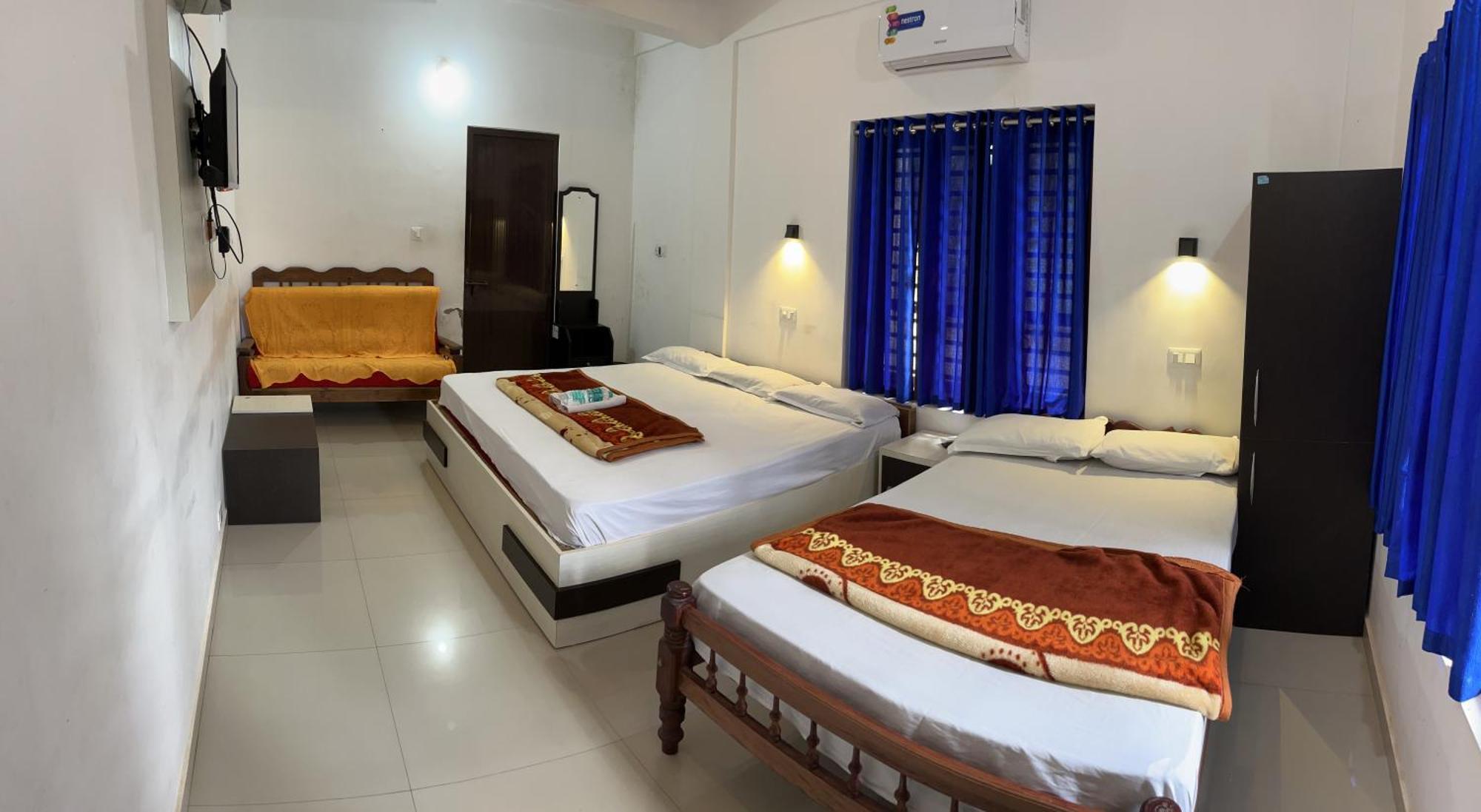 Dakshinakasi Guest House Thirunelly Exterior photo