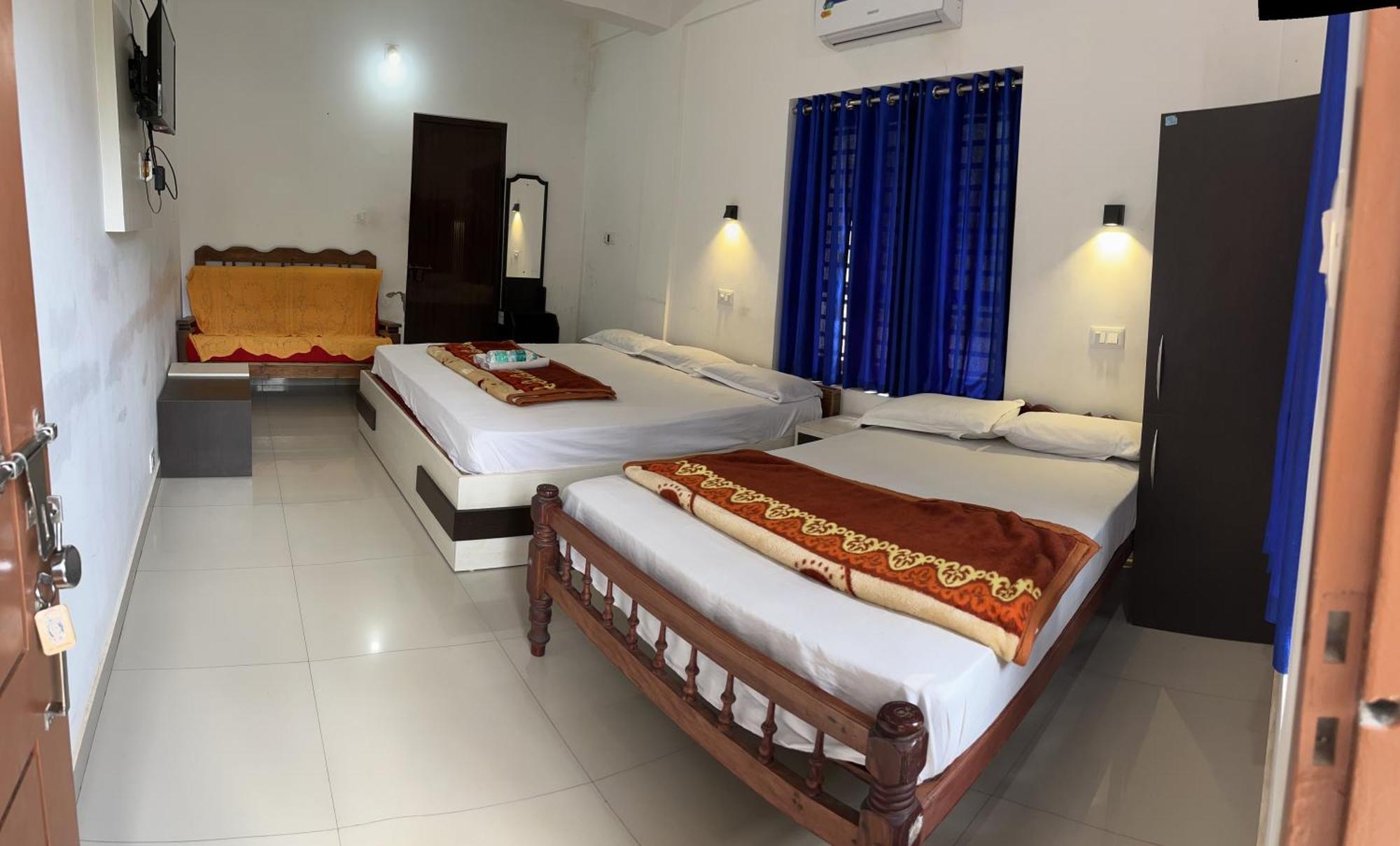Dakshinakasi Guest House Thirunelly Exterior photo