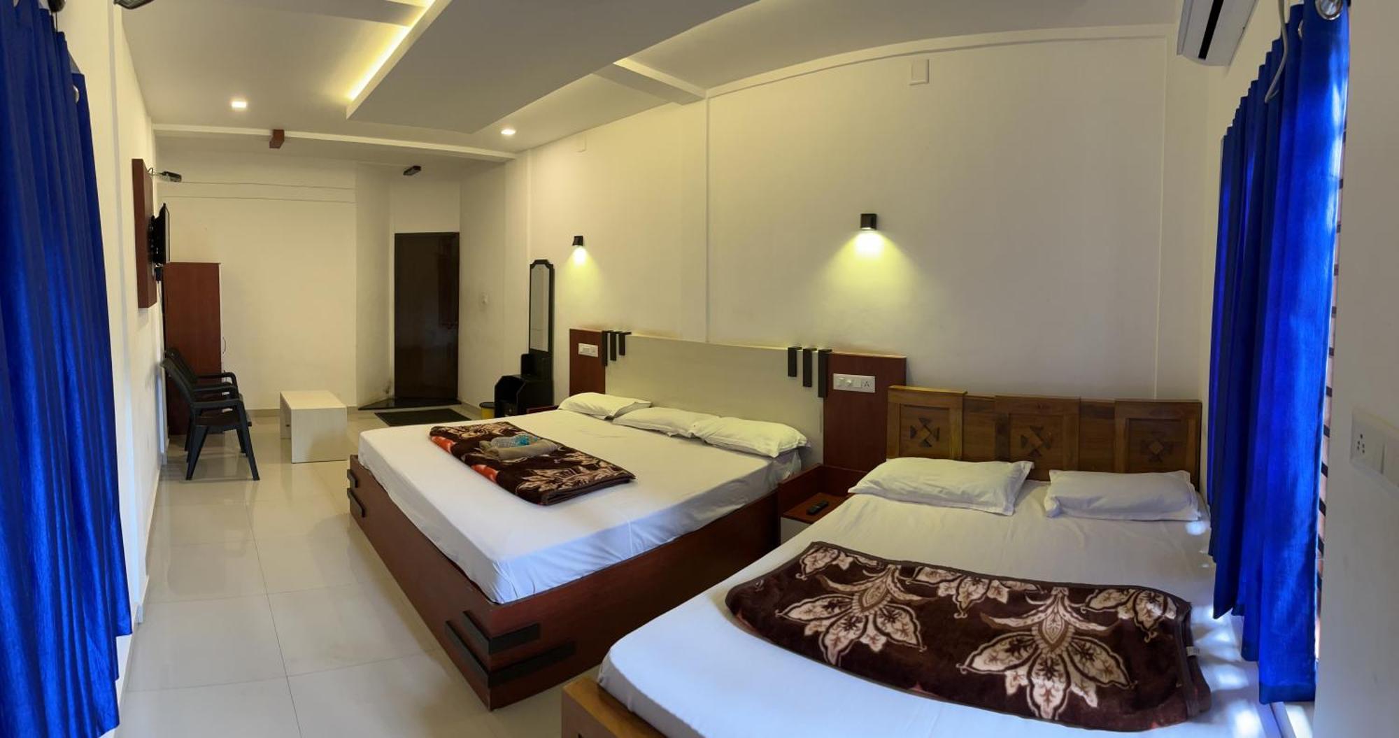 Dakshinakasi Guest House Thirunelly Exterior photo