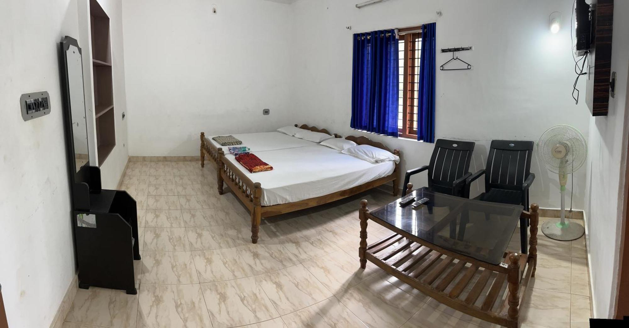 Dakshinakasi Guest House Thirunelly Exterior photo