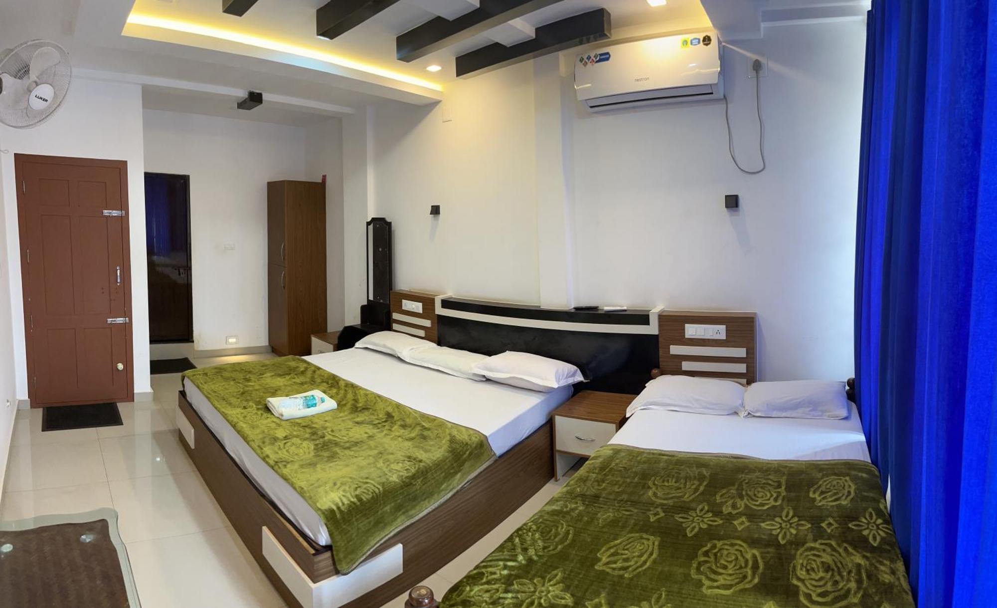 Dakshinakasi Guest House Thirunelly Exterior photo